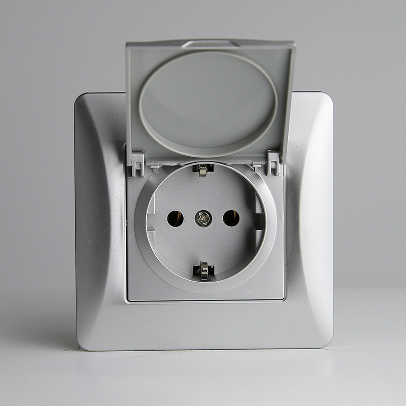 Розетка электрическая 2К+З, с откидной крышкой, 16А, 220-250V (серебристый) 0